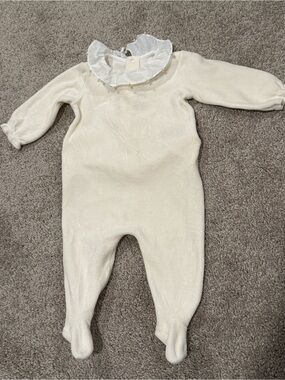 Bonpoint Cream Ruffle-Neck Baby Sweatshirt